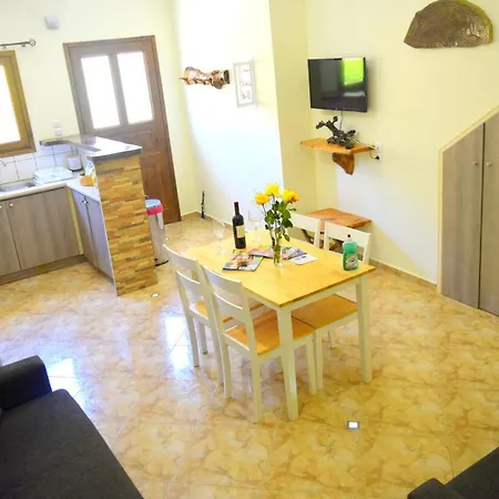 別荘 Dourios Ippos *