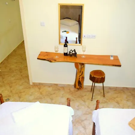 別荘 Dourios Ippos Frikes