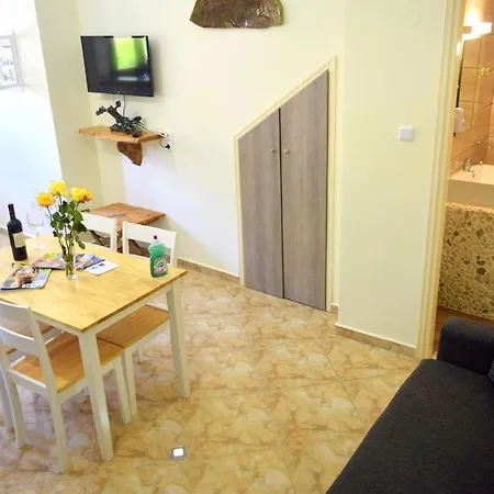 Dourios Ippos 別荘